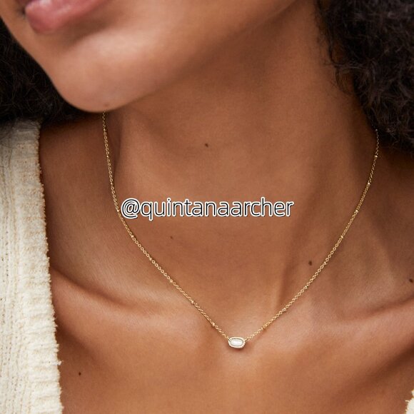 Mini Elisa Gold Satellite Short Pendant Necklace in Ivory Mother-of-Pearl - Picture 3 of 4